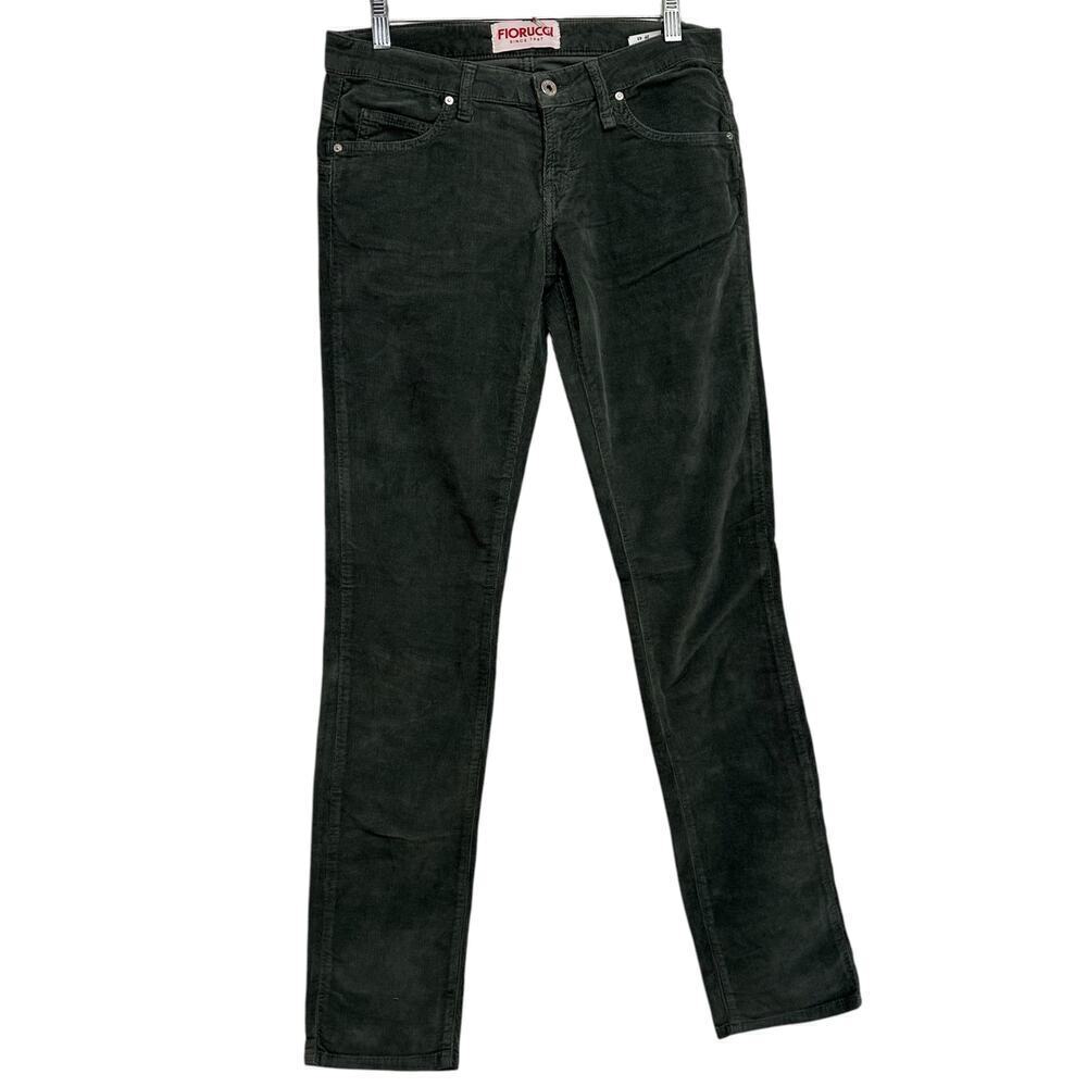 Fiorucci women’s NWT’s low-rise light weight corduroy jeans. Size 8